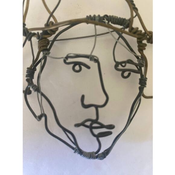 NOAH JAMES SAUNDERS WIRE FACE PIN - MAN - Size 4" x 3" - Picture 5 of 8